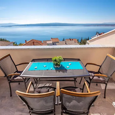 Vila In With Pool Dramalj